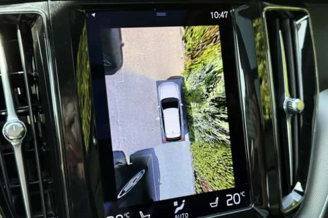 Volvo XC60 (2021) thumbnail 5