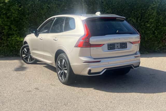 Volvo XC60 (2025) thumbnail 3