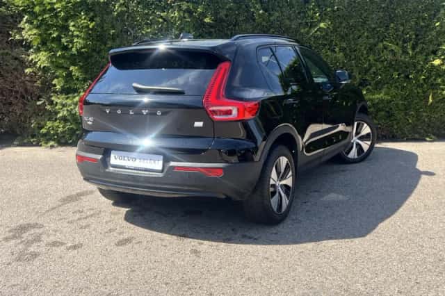 Volvo XC40 (2023) thumbnail 3