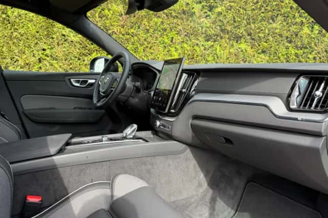 Volvo XC60 (2026) thumbnail 3