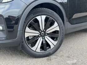 Volvo XC40 (2022) thumbnail 14