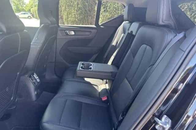 Volvo XC40 (2021) thumbnail 6