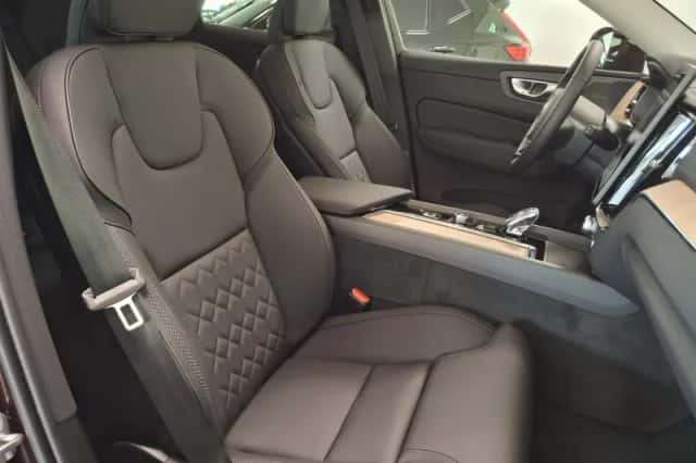 Volvo XC60 (0) thumbnail 5