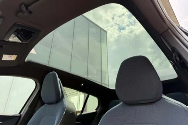 Volvo EX30 (2026) thumbnail 5
