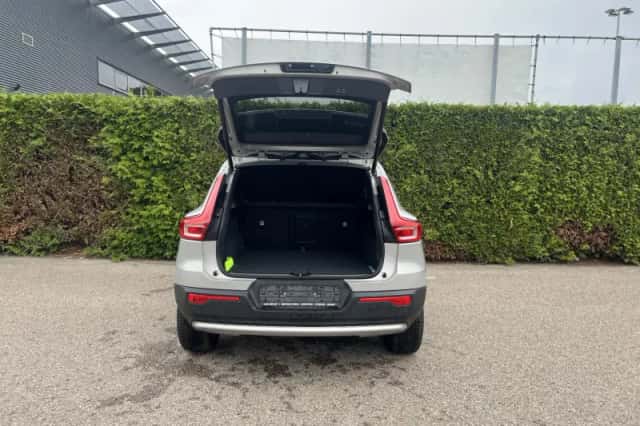 Volvo XC40 (2023) thumbnail 6
