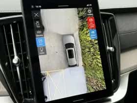 Volvo XC90 (2025) thumbnail 5