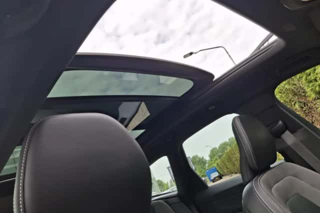 Volvo XC60 (2024) thumbnail 5