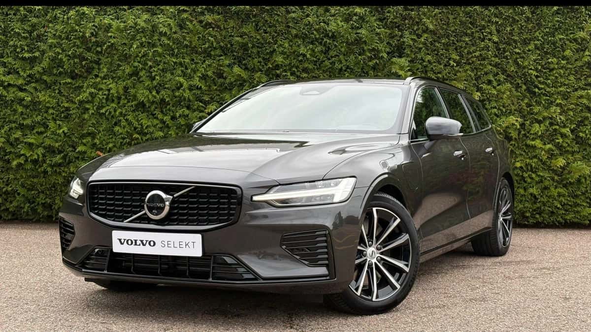 Volvo V60 (2025) — foto 1