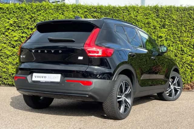 Volvo XC40 (2022) thumbnail 2