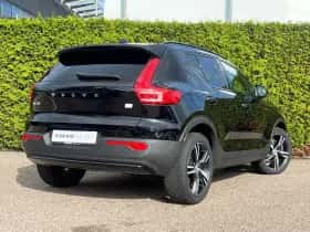Volvo XC40 (2022) thumbnail 2