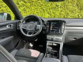 Volvo XC40 (2022) thumbnail 3