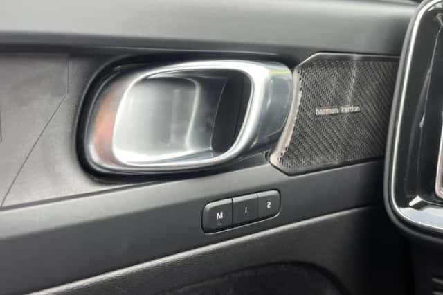 Volvo XC40 (2022) thumbnail 6