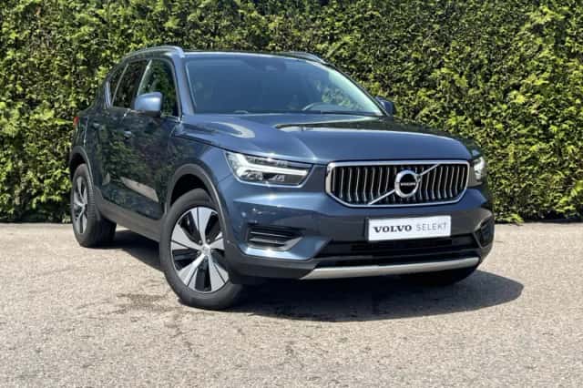 Volvo XC40 (2022) thumbnail 2