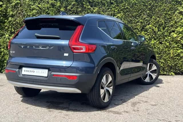 Volvo XC40 (2022) thumbnail 4