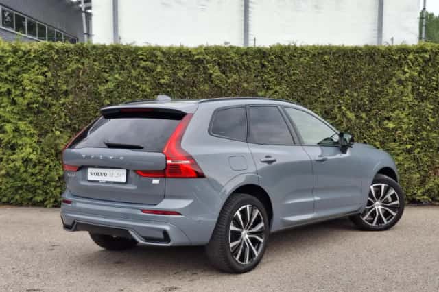 Volvo XC60 (2022) thumbnail 2