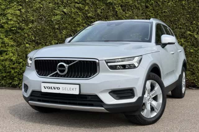 Volvo XC40 (2022) thumbnail 2