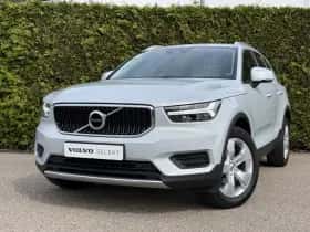 Volvo XC40 (2022) thumbnail 2