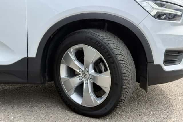 Volvo XC40 (2022) thumbnail 3