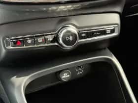 Volvo XC40 (2022) thumbnail 25