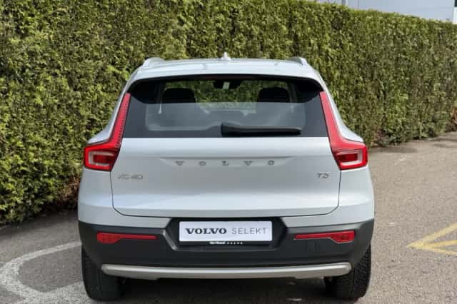 Volvo XC40 (2022) thumbnail 5