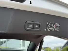 Volvo XC40 (2022) thumbnail 10