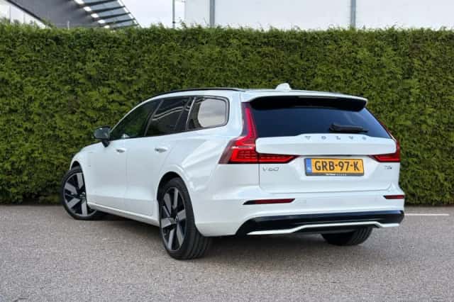 Volvo V60 (2024) thumbnail 2