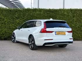 Volvo V60 (2024) thumbnail 2