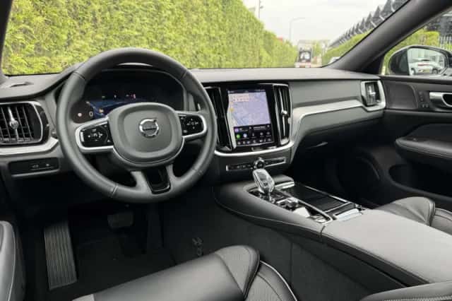 Volvo V60 (2025) thumbnail 3