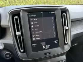 Volvo XC40 (2022) thumbnail 11