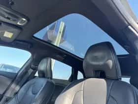 Volvo V40 (2017) thumbnail 9
