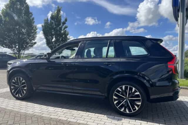 Volvo XC90 (2025) thumbnail 2