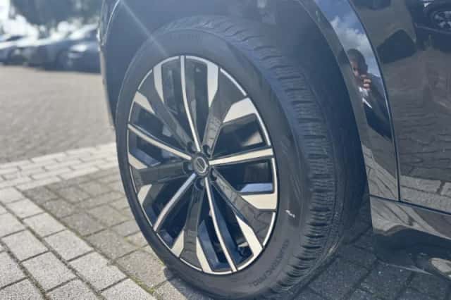 Volvo XC90 (2025) thumbnail 3