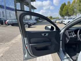 Volvo V60 (2025) thumbnail 7