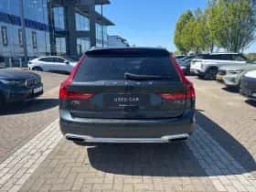 Volvo V90 (2018) thumbnail 10