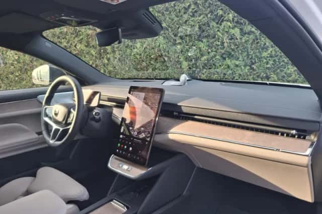 Volvo ES90 (2025) thumbnail 3