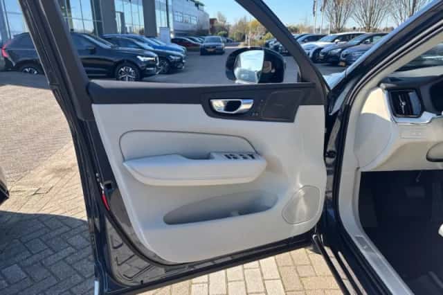Volvo XC60 (2026) thumbnail 6