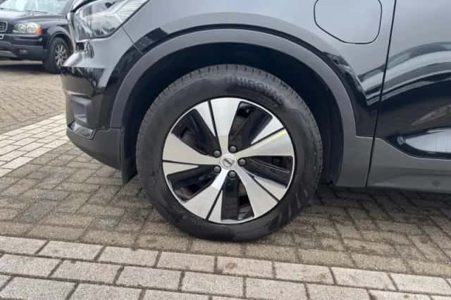 Volvo XC40 (2021) thumbnail 3
