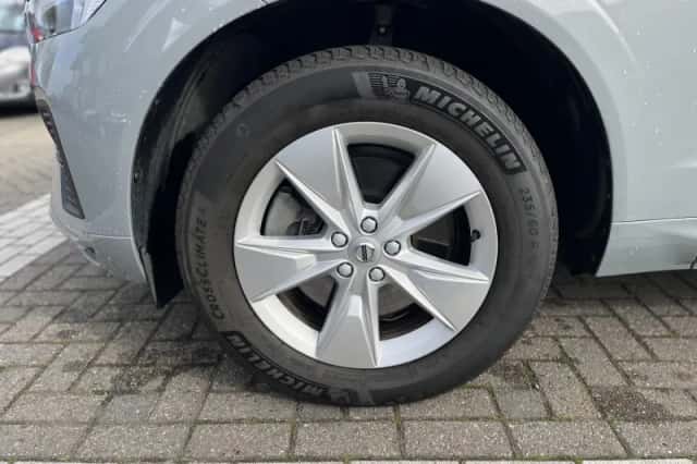 Volvo XC60 (2024) thumbnail 3