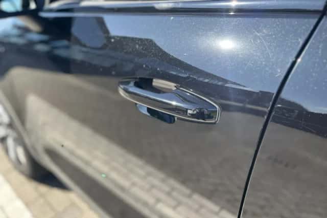 Volvo XC40 (2022) thumbnail 4