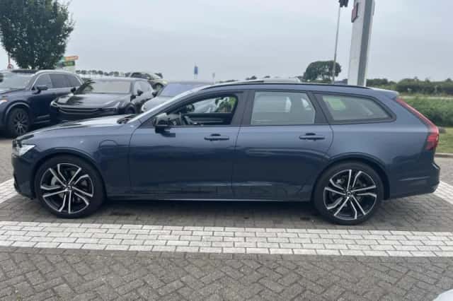 Volvo V90 (2025) thumbnail 3