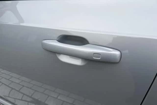 Volvo XC90 (2025) thumbnail 3
