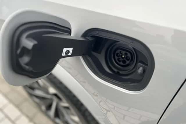 Volvo XC90 (2025) thumbnail 4