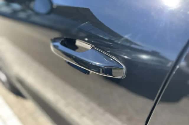 Volvo XC40 (2020) thumbnail 4