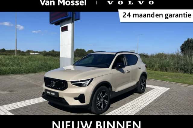 Volvo XC40 (2026) thumbnail 1