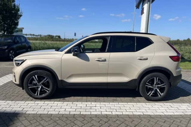 Volvo XC40 (2026) thumbnail 3