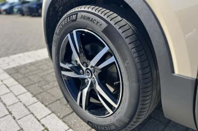 Volvo XC40 (2026) thumbnail 4