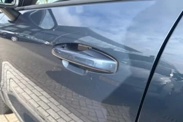 Volvo XC40 (2022) thumbnail 4