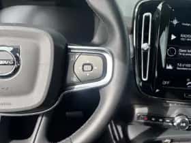 Volvo XC40 (2022) thumbnail 10