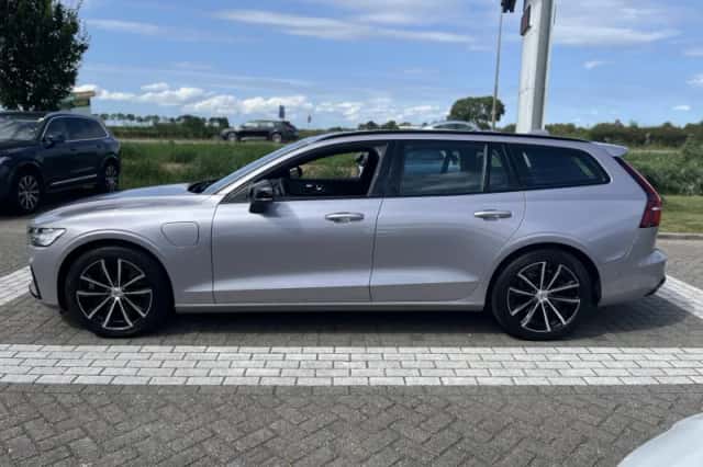 Volvo V60 (2025) thumbnail 2