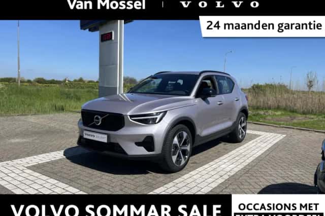 Volvo XC40 (2025) thumbnail 1